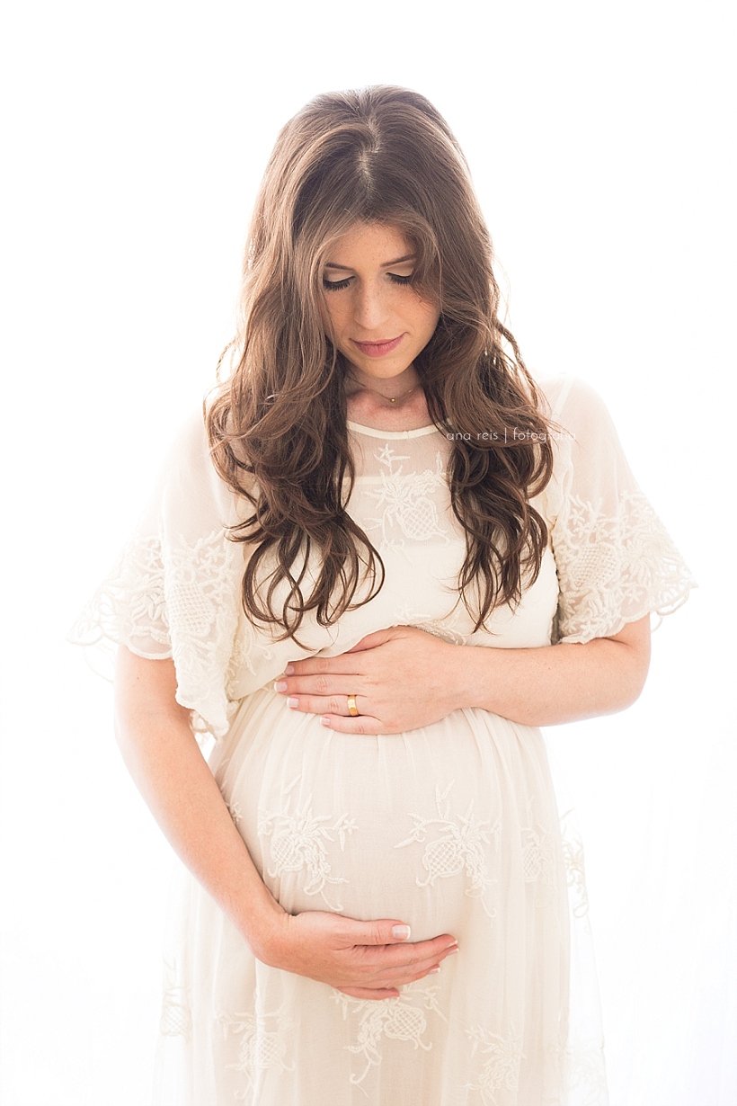 AnaReis_FotografiaGestanteEstudioLuzNatural_SaoJoseDosCampos_Camila_0002