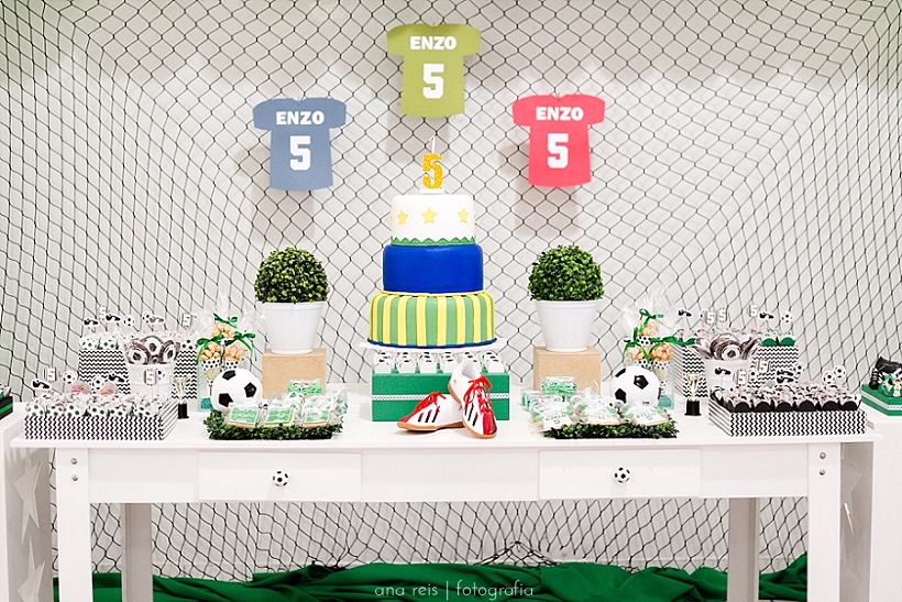 AnaReis_FotografiaFestaInfantil_BeeHappySaoJoseDosCampos_Enzo_0002